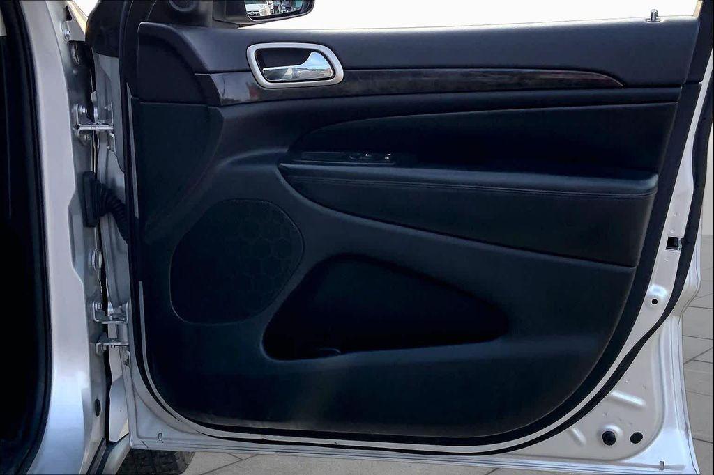 used 2012 Jeep Grand Cherokee car, priced at $10,136
