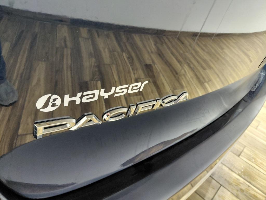 used 2025 Chrysler Pacifica car, priced at $30,999