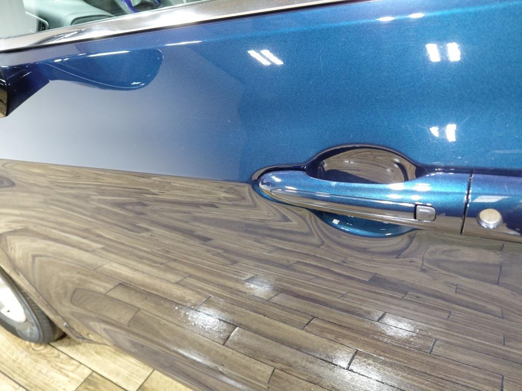 used 2025 Chrysler Pacifica car, priced at $30,999