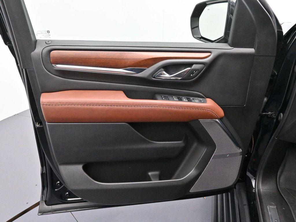 used 2023 GMC Yukon XL car, priced at $69,700