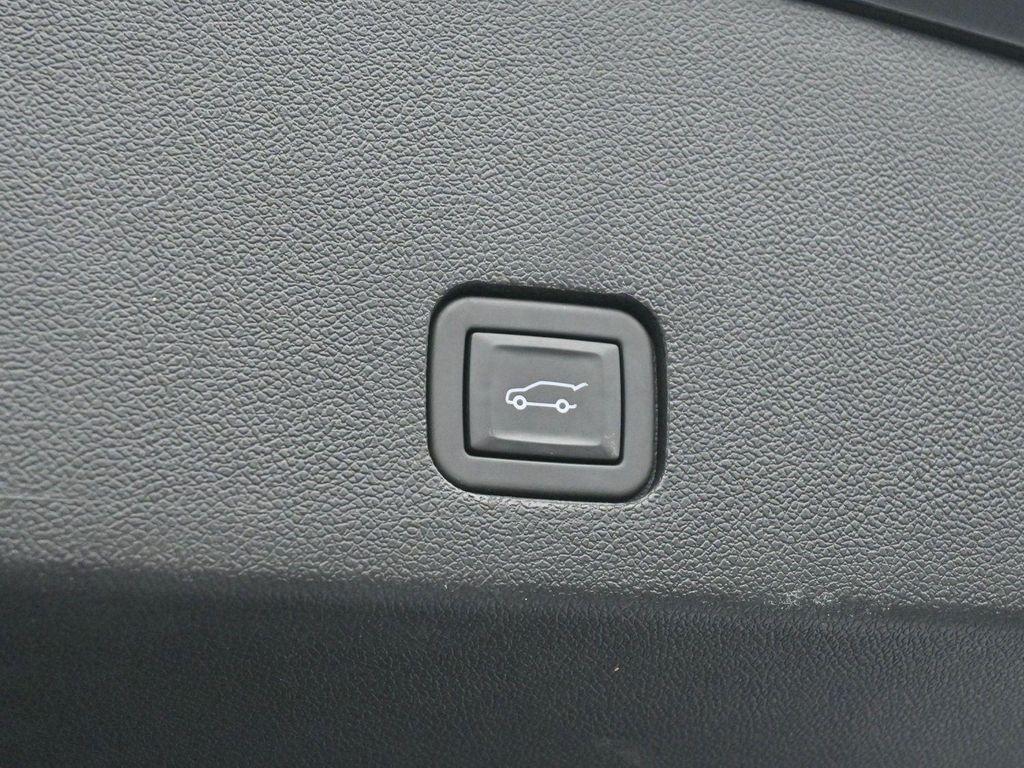 used 2024 Cadillac XT6 car, priced at $45,000