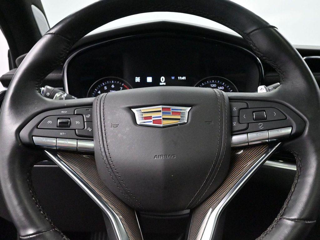 used 2024 Cadillac XT6 car, priced at $45,000