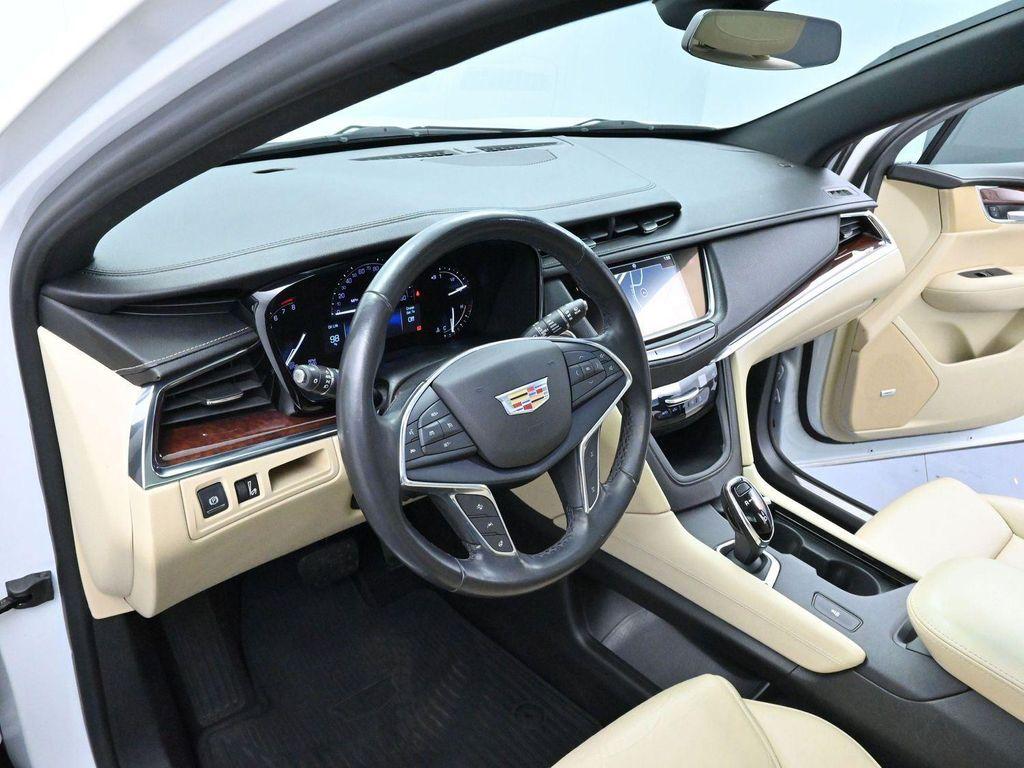 used 2019 Cadillac XT5 car, priced at $17,500