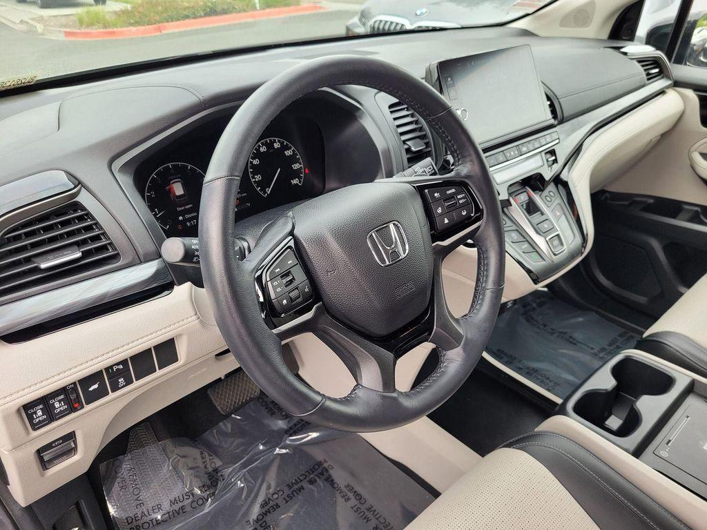 used 2025 Honda Odyssey car, priced at $46,888