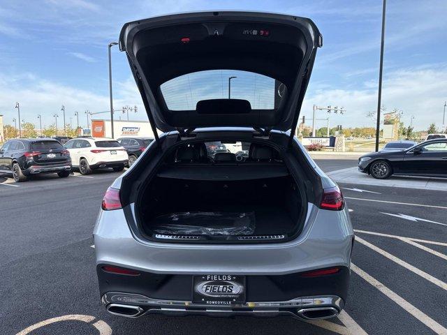 new 2026 Mercedes-Benz GLC 300 car, priced at $61,640