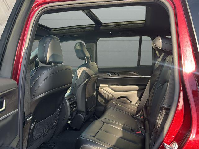 new 2025 Jeep Grand Cherokee car, priced at $50,519