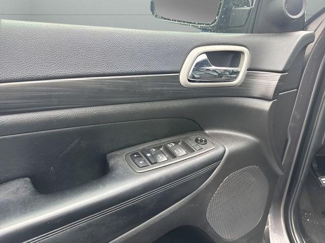 used 2021 Jeep Grand Cherokee car, priced at $21,550