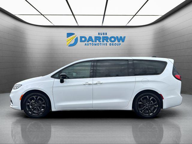new 2026 Chrysler Pacifica car, priced at $48,960