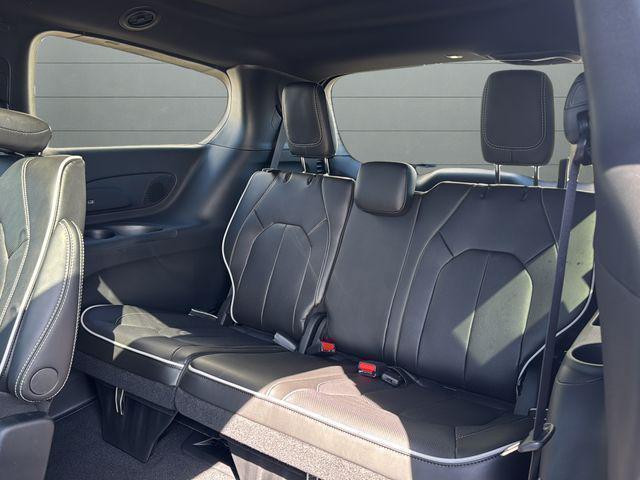 new 2026 Chrysler Pacifica car, priced at $55,444