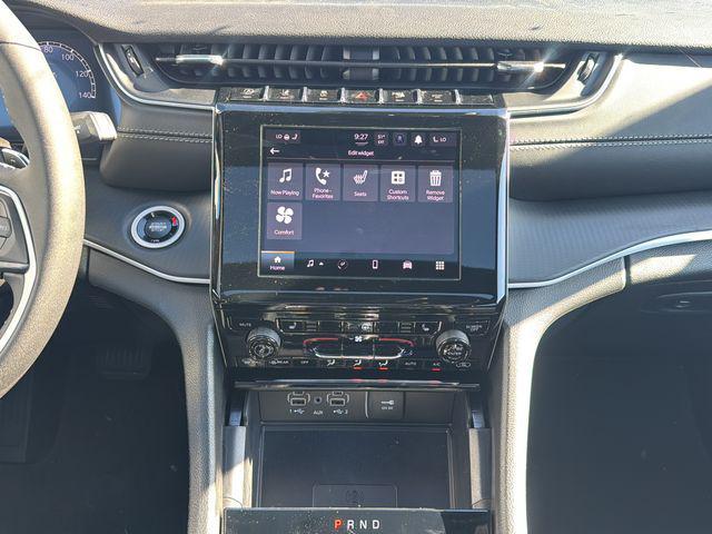 new 2025 Jeep Grand Cherokee car, priced at $43,064