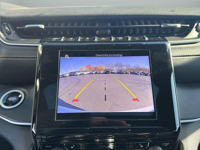 new 2025 Jeep Grand Cherokee car, priced at $43,064