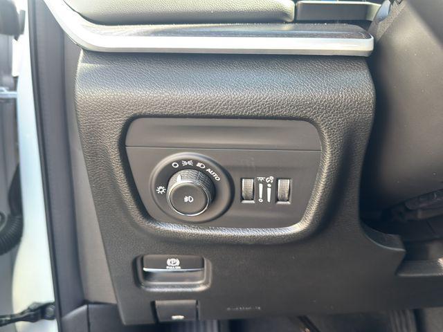 new 2025 Jeep Grand Cherokee car, priced at $50,496