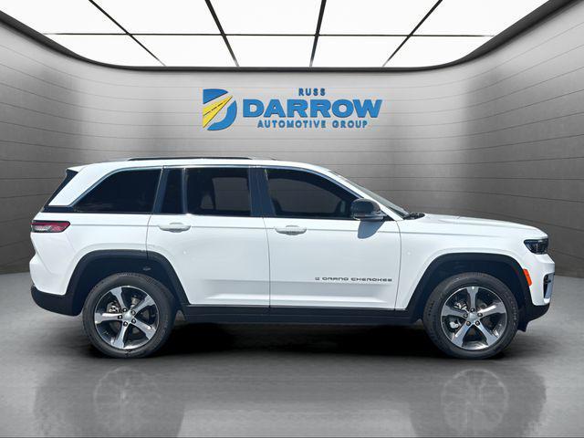 new 2025 Jeep Grand Cherokee car, priced at $50,496