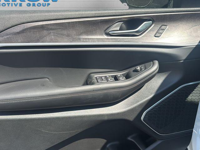 new 2025 Jeep Grand Cherokee car, priced at $50,496