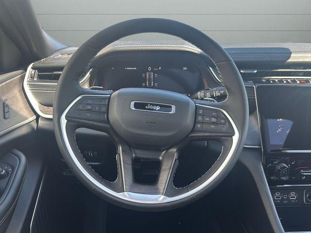 new 2025 Jeep Grand Cherokee car, priced at $50,496