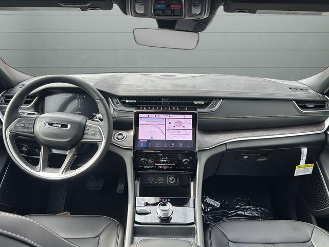 new 2025 Jeep Grand Cherokee car, priced at $50,621