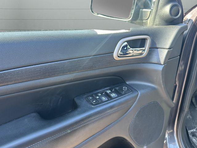 used 2015 Jeep Grand Cherokee car, priced at $11,616