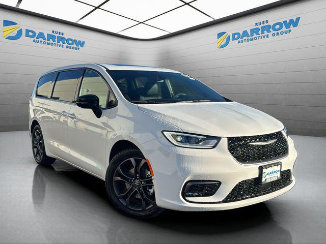 new 2026 Chrysler Pacifica car, priced at $49,185
