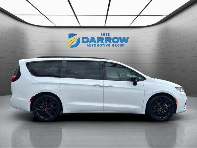 new 2026 Chrysler Pacifica car, priced at $54,090