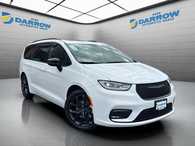 new 2026 Chrysler Pacifica car, priced at $54,090