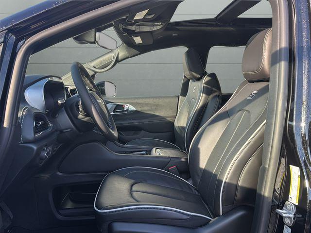 new 2026 Chrysler Pacifica car, priced at $49,962