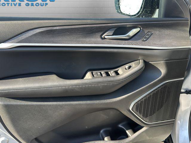 new 2025 Jeep Grand Cherokee car, priced at $53,771