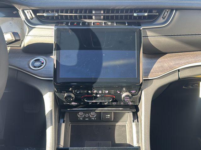 new 2025 Jeep Grand Cherokee car, priced at $53,771