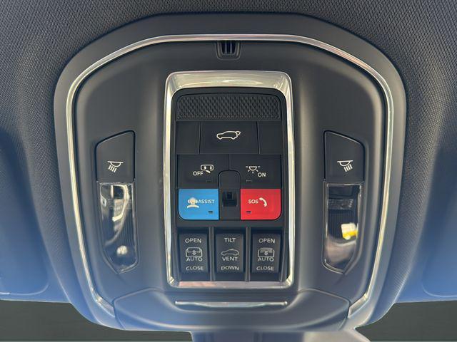 new 2025 Jeep Grand Cherokee car, priced at $53,771