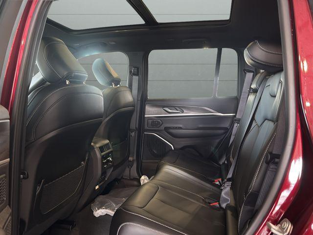 new 2026 Jeep Grand Cherokee car, priced at $46,486