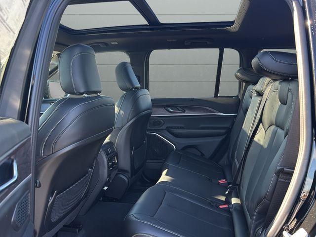 new 2025 Jeep Grand Cherokee car, priced at $52,818