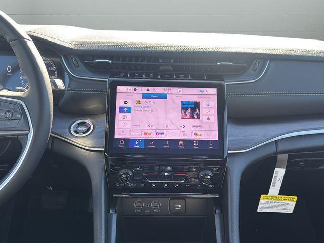 new 2025 Jeep Grand Cherokee car, priced at $48,294