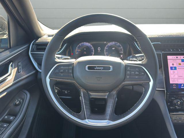 new 2025 Jeep Grand Cherokee car, priced at $48,294
