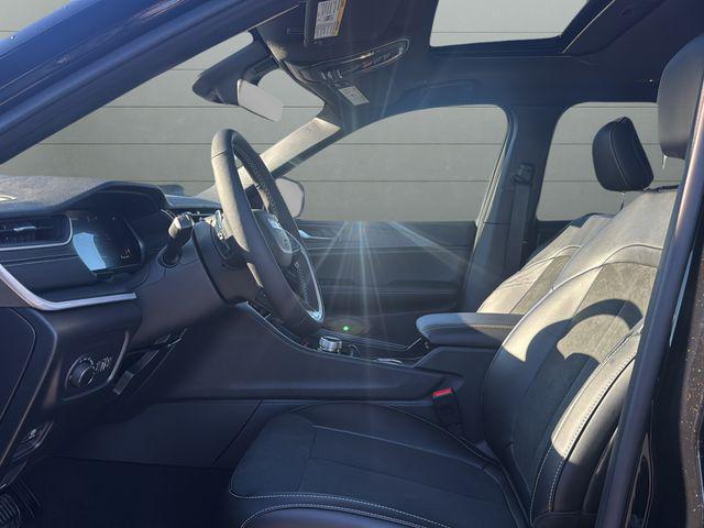 new 2025 Jeep Grand Cherokee L car, priced at $47,192