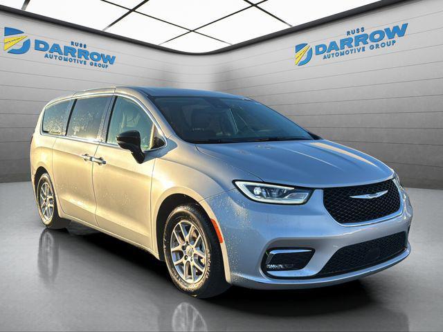 used 2024 Chrysler Pacifica car, priced at $28,184