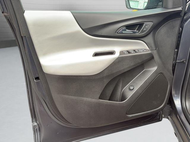 used 2022 Chevrolet Equinox car, priced at $19,302