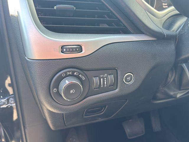 used 2018 Jeep Cherokee car, priced at $18,251