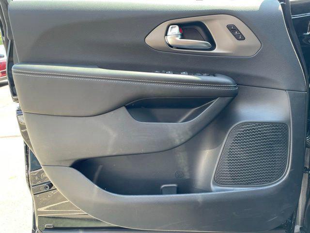 new 2027 Chrysler Pacifica car, priced at $50,173