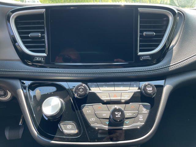 new 2027 Chrysler Pacifica car, priced at $50,173