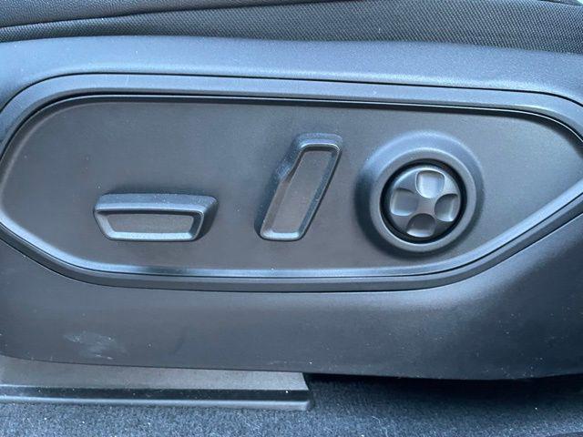 used 2025 Jeep Grand Cherokee L car, priced at $40,374