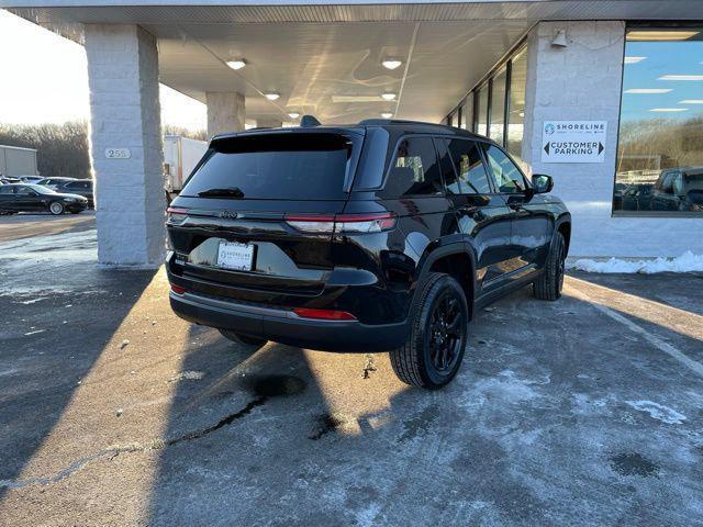 new 2026 Jeep Grand Cherokee car, priced at $46,109