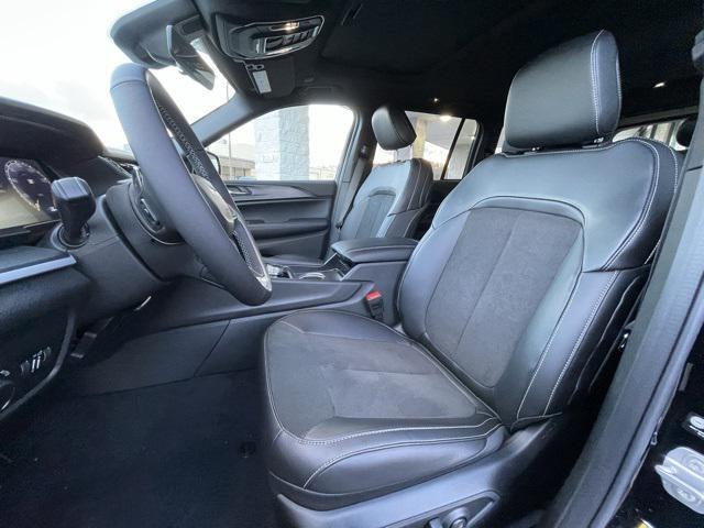 new 2025 Jeep Grand Cherokee car, priced at $44,625