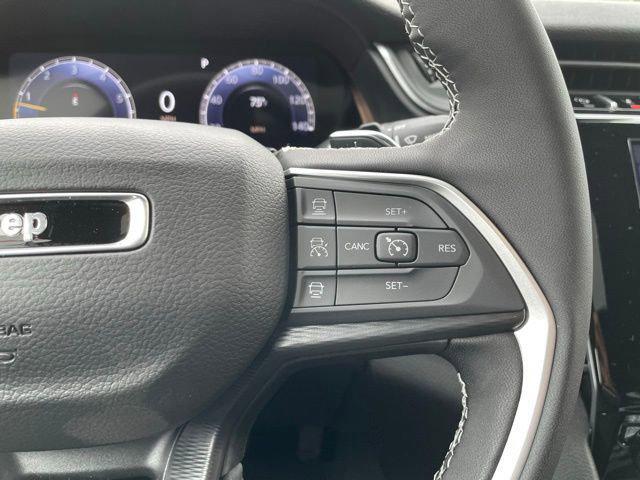 new 2025 Jeep Grand Cherokee car, priced at $44,939