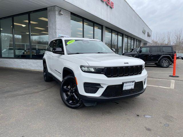 used 2023 Jeep Grand Cherokee car, priced at $28,974