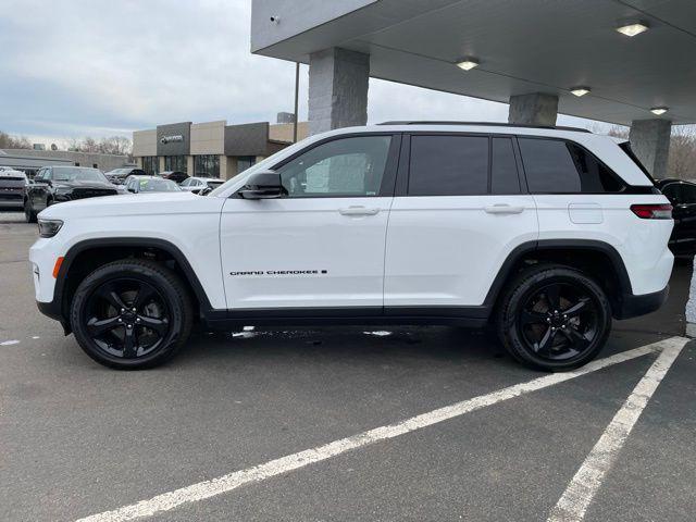 used 2023 Jeep Grand Cherokee car, priced at $28,974