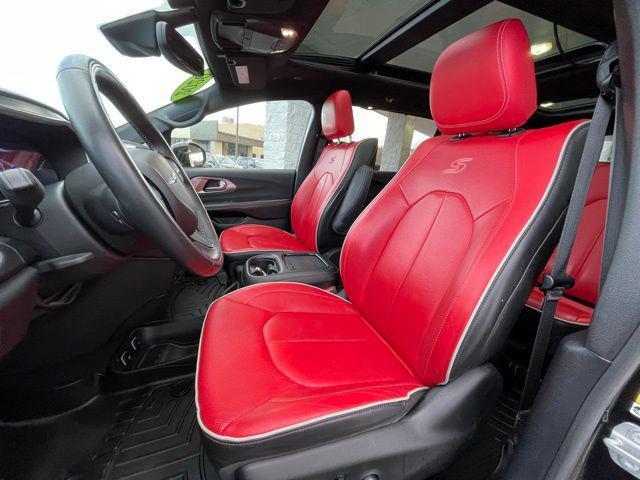 used 2020 Chrysler Pacifica Hybrid car, priced at $25,218