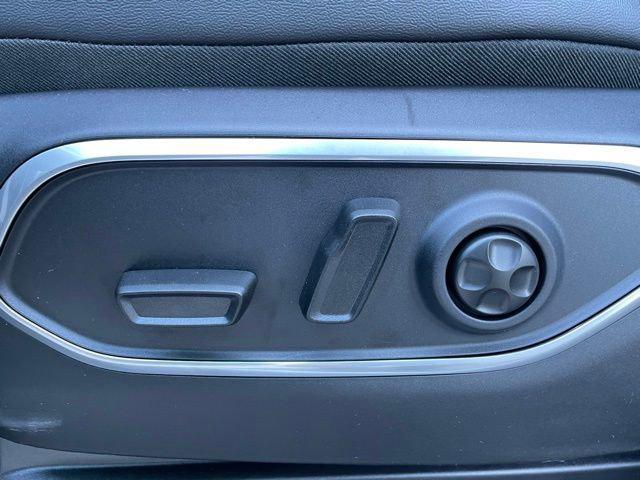 new 2026 Jeep Grand Wagoneer car, priced at $72,021