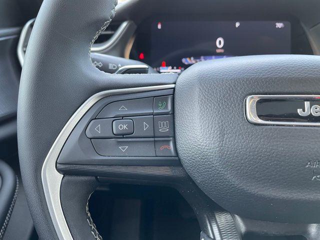 used 2025 Jeep Grand Cherokee car, priced at $35,746
