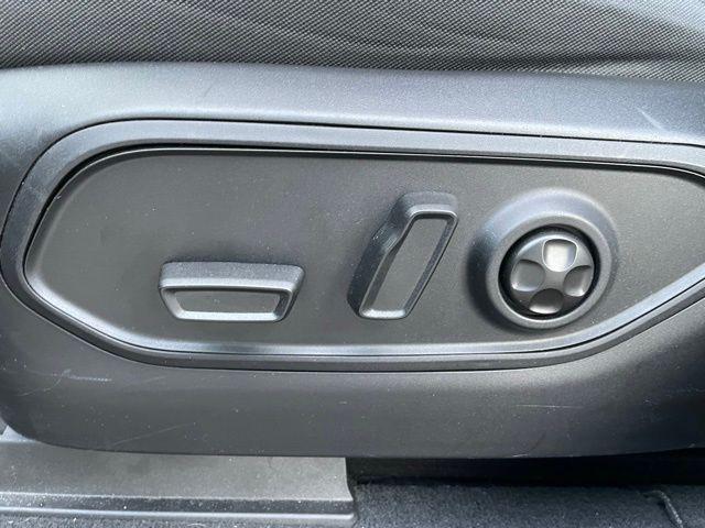 used 2025 Jeep Grand Cherokee car, priced at $35,746