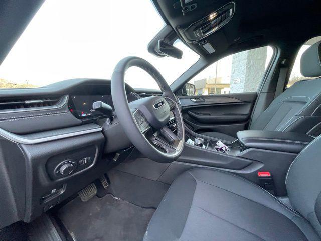 used 2025 Jeep Grand Cherokee car, priced at $35,746