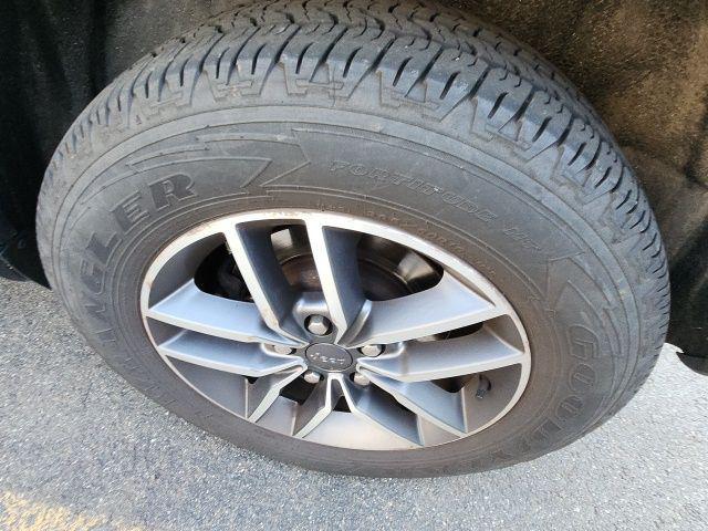 used 2021 Jeep Grand Cherokee car, priced at $20,999